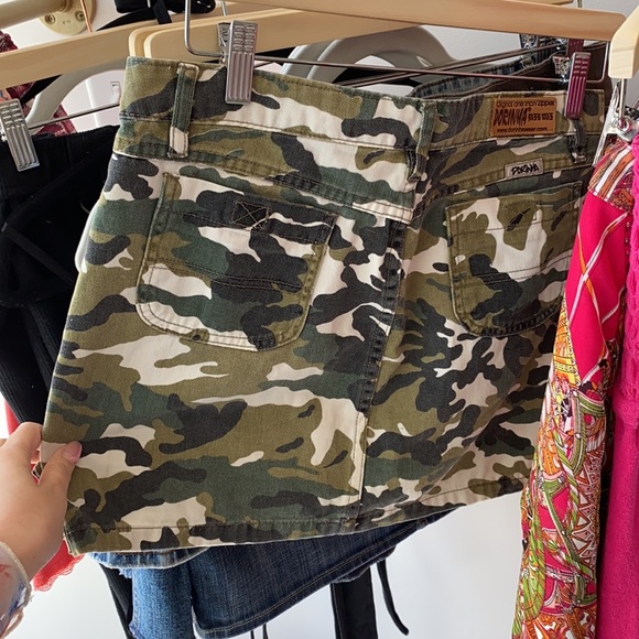 Camo Mini Skirt - Picture 6 of 6